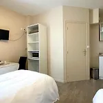 Des Quatre Saisons Hotel 3*