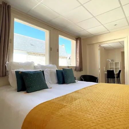 Des Quatre Saisons Hotel 2*