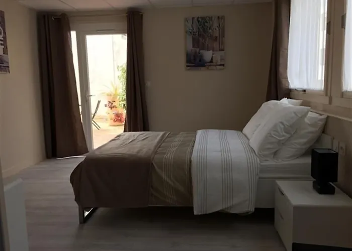 Des Quatre Saisons Hotel 3*