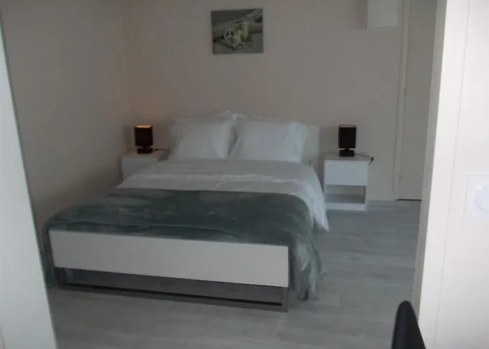 Des Quatre Saisons 3* Геранд