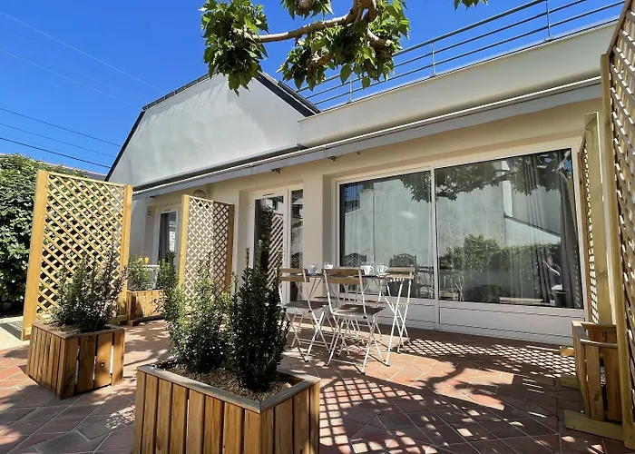 Des Quatre Saisons Hotel 3*