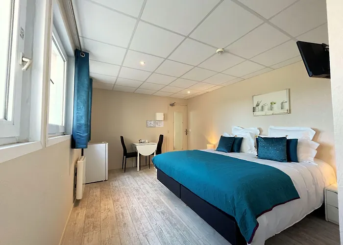 Отель Des Quatre Saisons